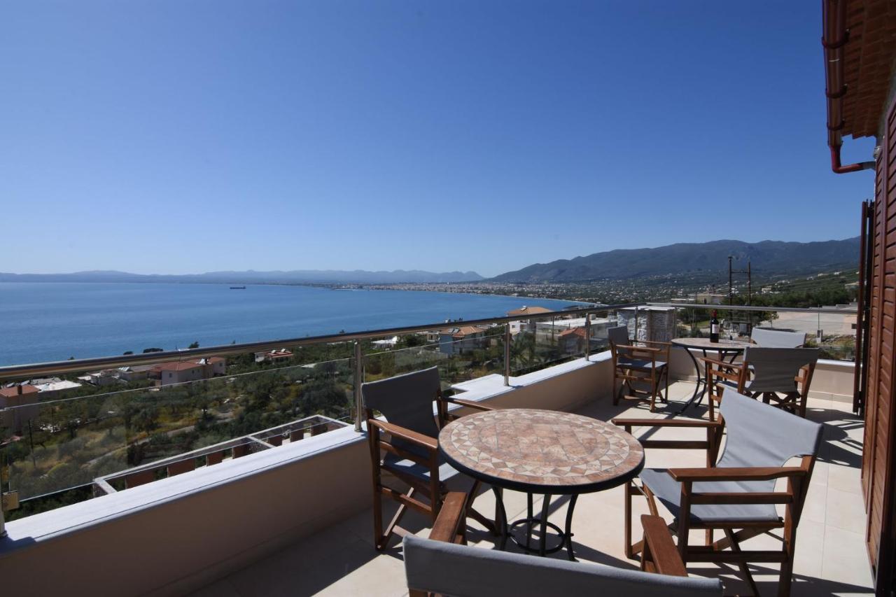 Villa Dafni - Infinite Sea Vistas With Private Pool Каламата Экстерьер фото